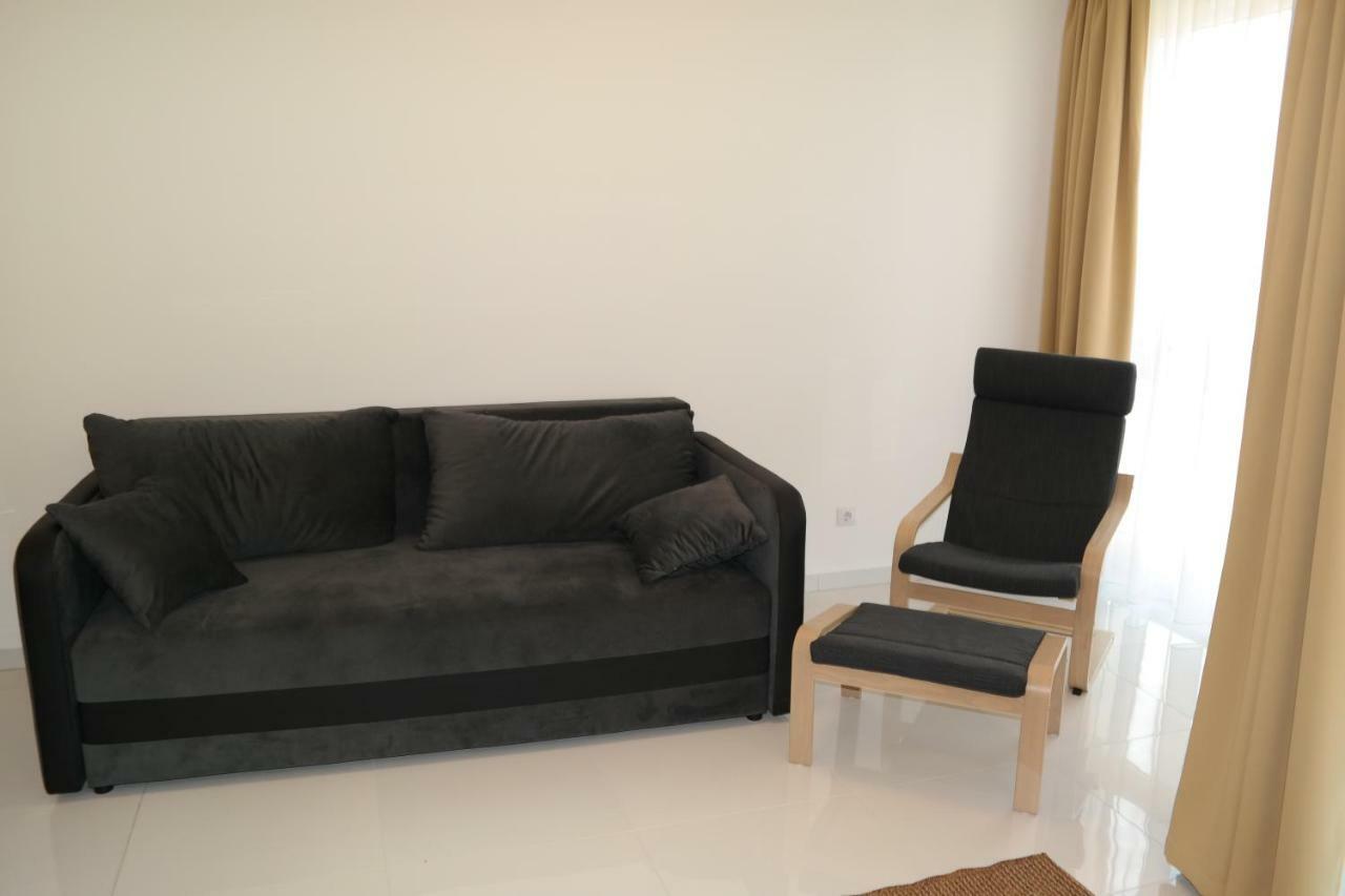 Holiday Apartman With Free Parking Дьёр Экстерьер фото